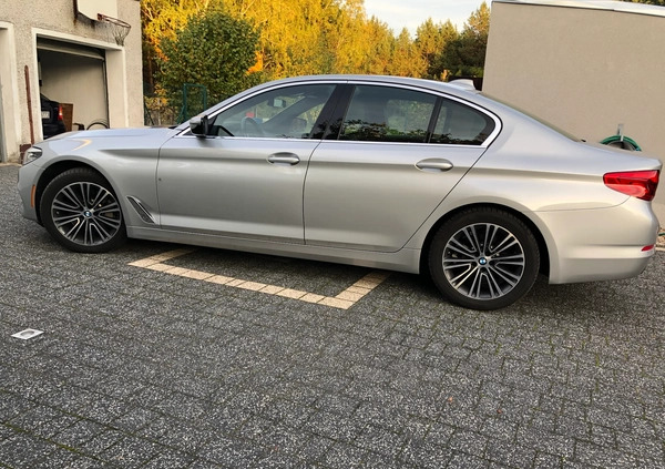 BMW Seria 5 cena 160000 przebieg: 37520, rok produkcji 2019 z Międzyrzecz małe 301